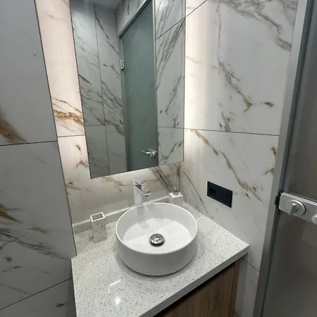 Vip Anvers 50 * אלניטה