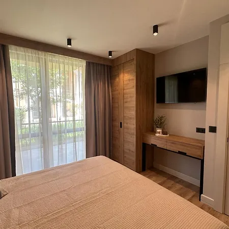 Vip Anvers 50 * 엘레니테